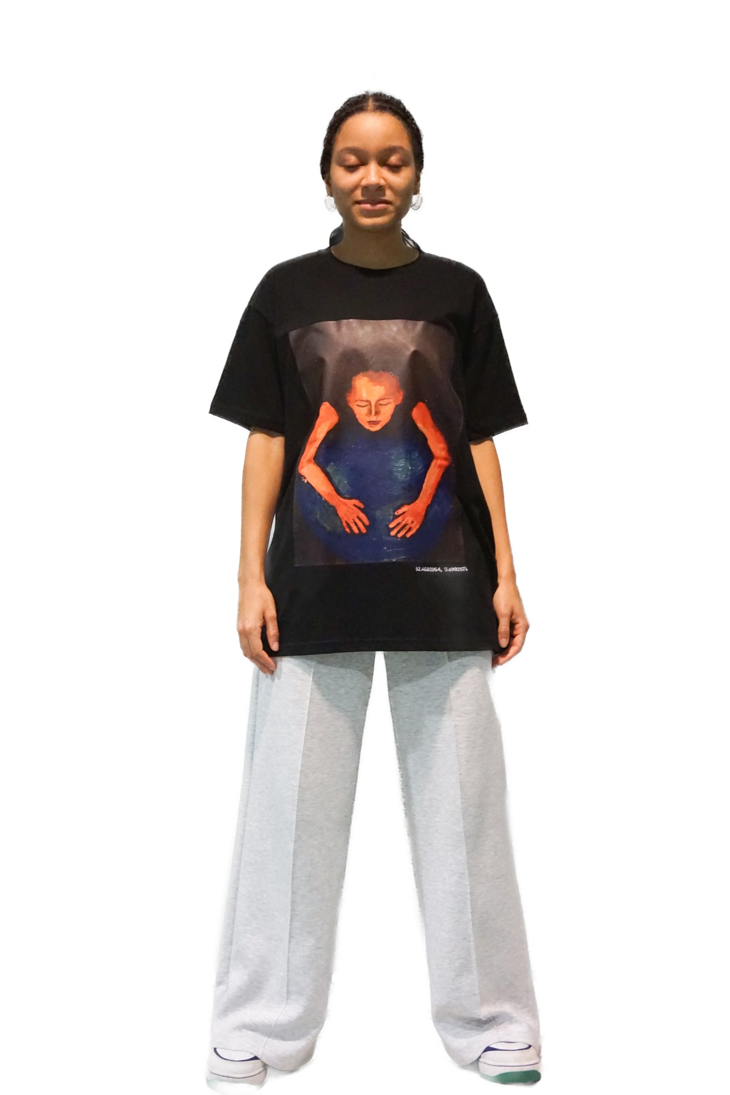 1 Projection 'Hug the World'